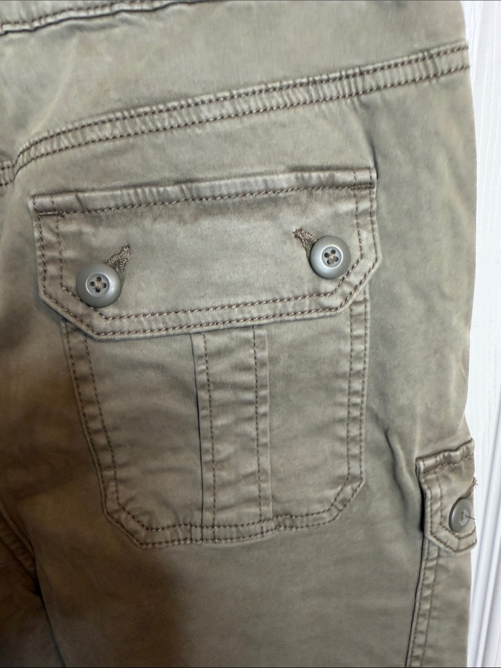 Women’s Olive Cargo Jogger Pants - Casual Utility Style - Picture 13 of 16